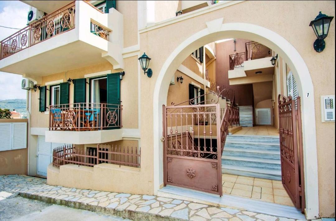 Elena'S Apartment 3 Argostoli  Exterior photo